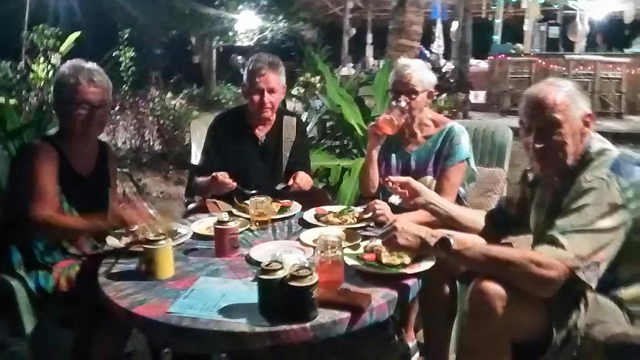 Dugong Koh Sukorn Hotel Ko Sukon Exterior photo